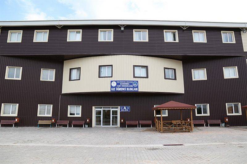 Üniversite şehri olma yolunda hızlı adımlar atan Bandırma’da Gençlik ve