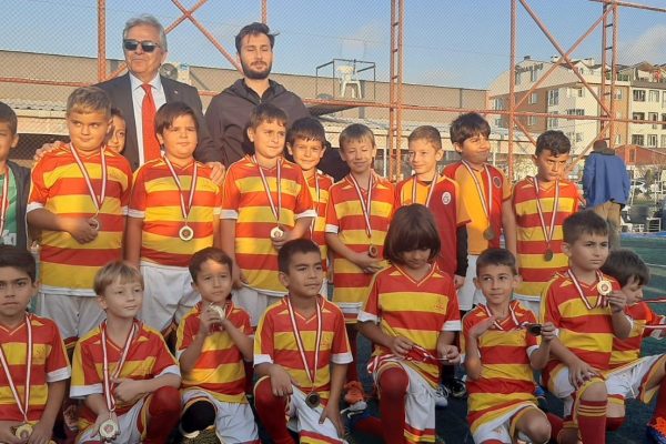 BANDIRMA CUMHURİYET KUPASI GENÇ ASLANLARIN OLDU