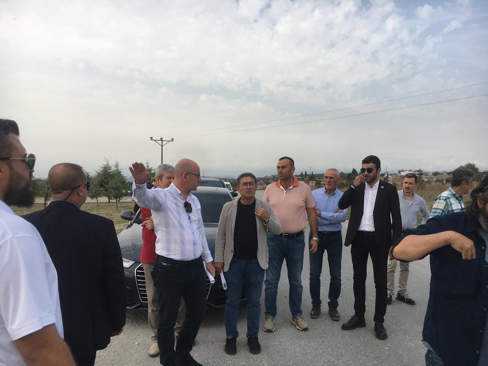 CHP İlçe Başkanı Mehmet Atak Yeşilçomlu Mahallesinde mera alanının taşocağı