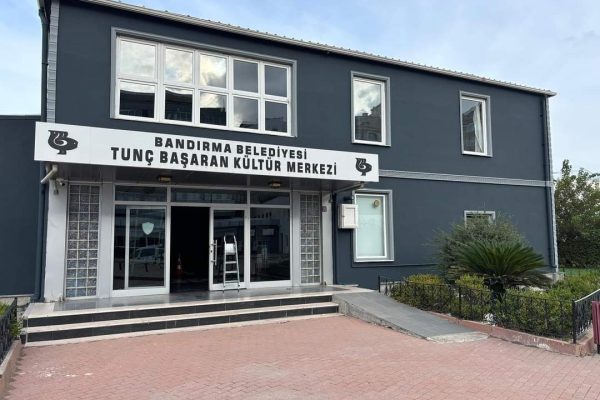 TUNÇ BAŞARAN KÜLTÜR MERKEZİ ve ESKİ HAL BİNASI YENİLENİYOR