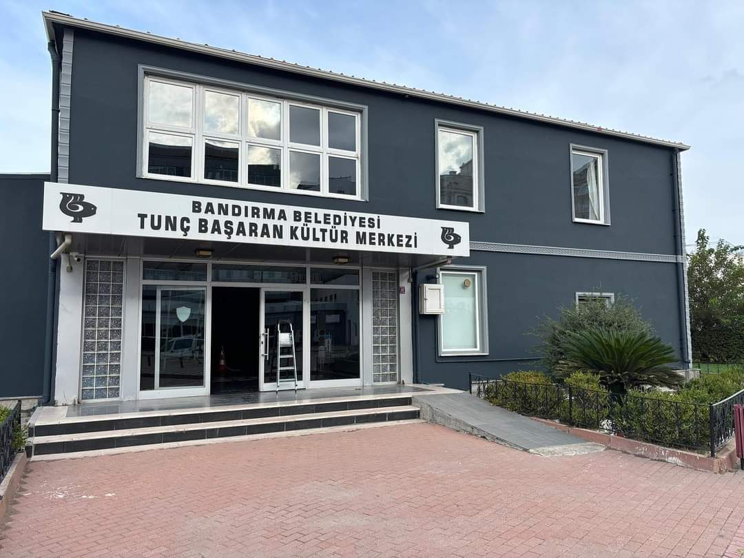 Bandırma Belediyesi tarafından yürütülen çalışmalar kapsamında, Eski Hal Binası’nın ve