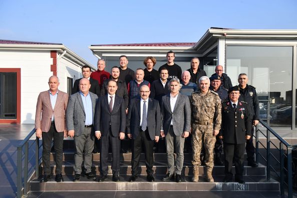 Balıkesir Valisi İsmail Ustaoğlu, Bandırma Kaymakamı Engin Aksakal, İl Jandarma