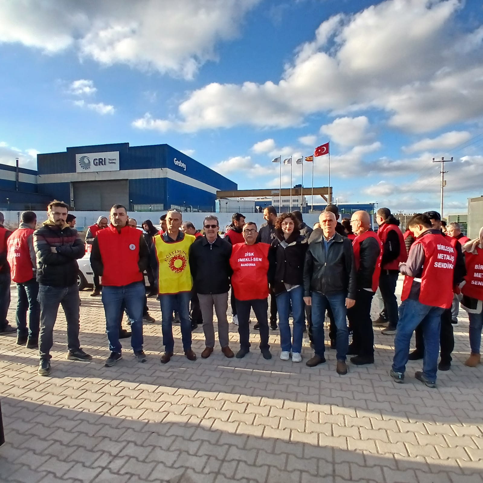 Bandırma Organize Sanayi Bölgesine bulunan Gesbey şirketinde örgütlenen Birleşik Metal