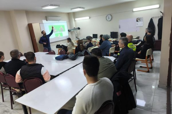BANDIRMA’DA DUYAN GÖZLER KONUŞAN ELLER PROJESİ