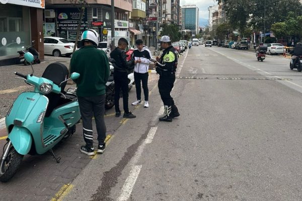 TRAFİK DENETİMLERİNDE 3,3 MİLYON LİRA CEZA KESİLDİ