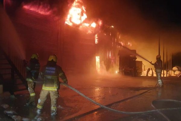 SUSURLUK’TA FABRİKA YANGINI