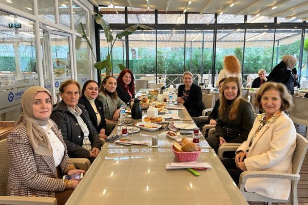 KADIN MUHTARLAR ARBİL AKIN İLE BULUŞTU