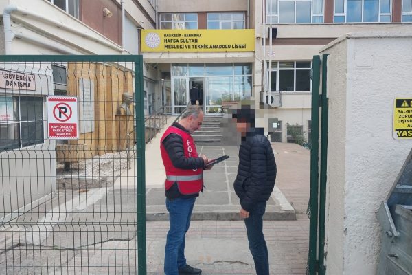 OKUL ÇEVRELERİNDE DENETİMLER DEVAM EDİYOR