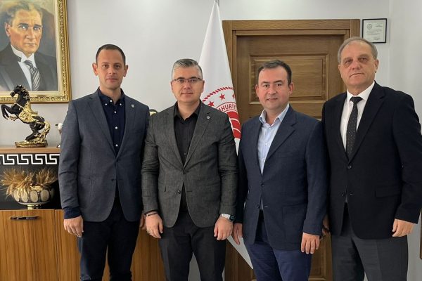 BORSA YÖNETİCİLERİ İL TARIM VE ORMAN MÜDÜRÜNÜ ZİYARET ETTİ