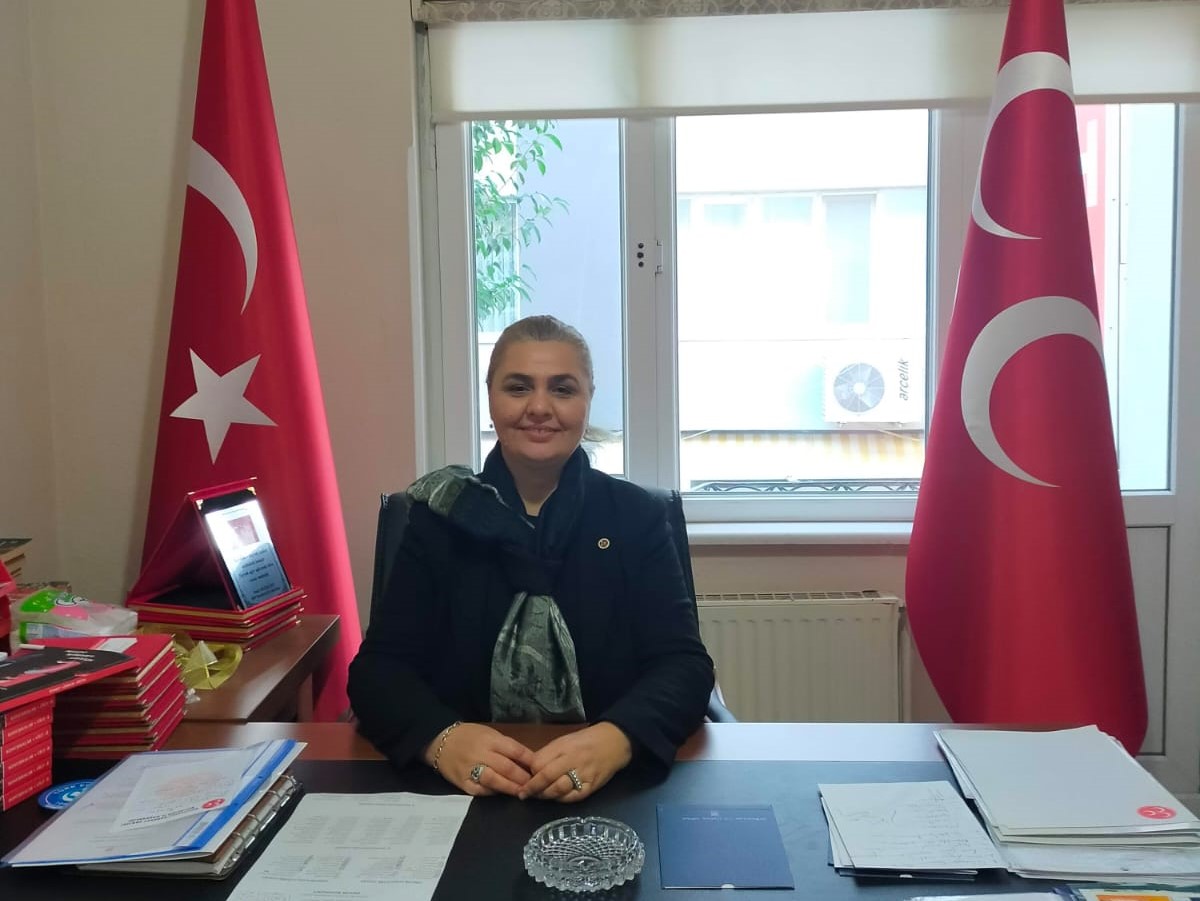MHP KAÇEP İlçe Başkanı Özlem Adviye Yumuş 24 Kasım Öğretmenler