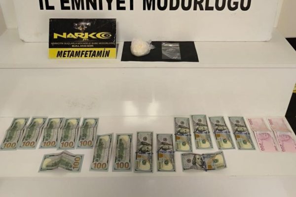 2 UYUŞTURUCU TACİRİ TUTUKLANDI