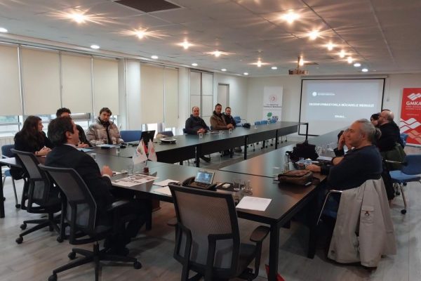 BALIKESİRLİ GAZETECİLERE YENİ MEDYA TEKNİKLERİ ANLATILDI