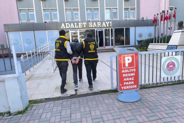 BANDIRMA’DA ARANAN 14 ŞAHIS YAKALANDI