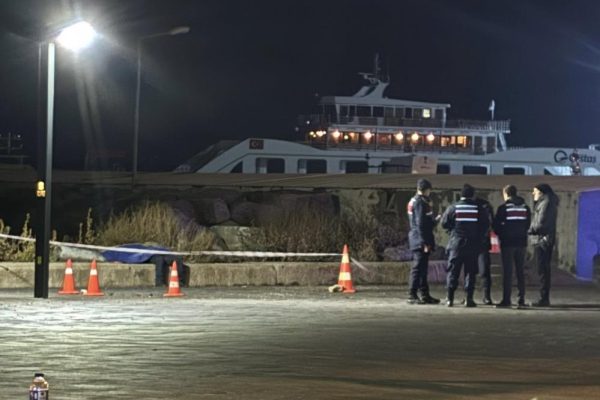 GÜNDÜZ BAŞLAYAN TARTIŞMA GECE CİNAYETLE BİTTİ