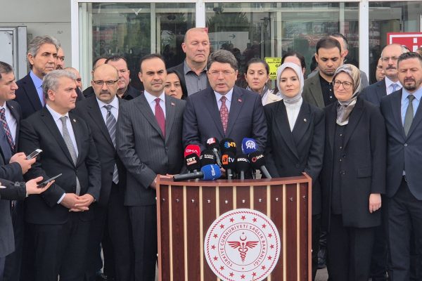 ADALET BAKANI TUNÇ : 26 ÖĞRENCİMİZDEN 5’İNİN YOĞUN BAKIMDA TEDAVİLERİ SÜRÜYOR
