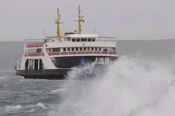 BANDIRMA VE ERDEK’TE FERİBOT SEFERLERİ İPTAL