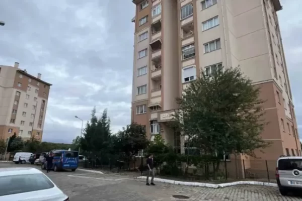 4. KATTAN DÜŞEN ŞAHIS HAYATINI KAYBETTİ
