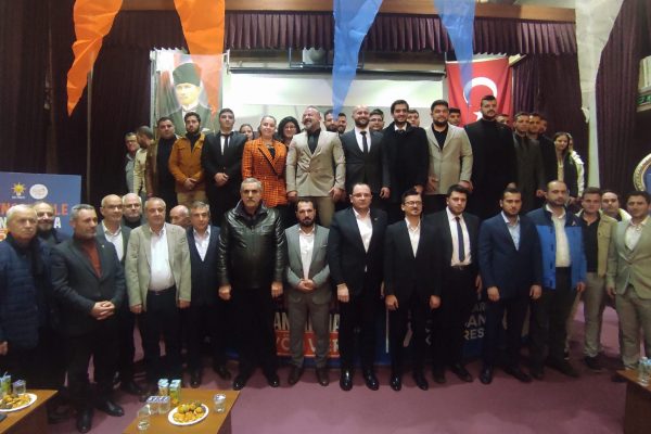 AK GENÇLİĞİN YENİ BAŞKANI YUNUS EMRE DOĞRU OLDU