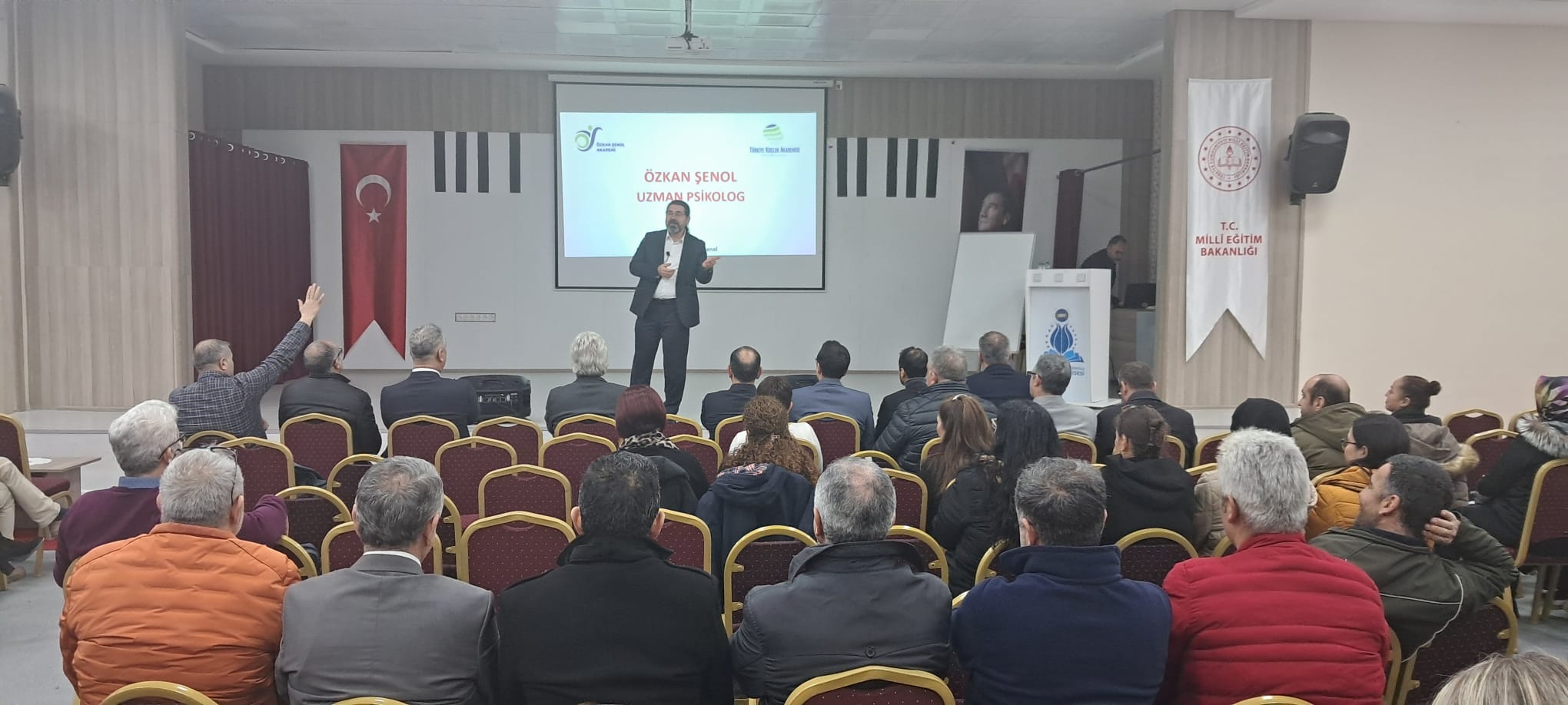 Balıkesir Valiliği himayelerinde organize edilen”  Veli Akademisi  “ projesi toplantısı