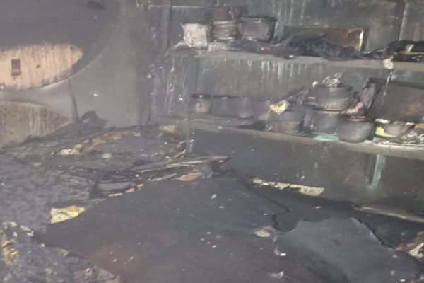 Gönen’de ev yangını: 1 kişi dumandan etkilenirken ev kullanılamaz hale geldi