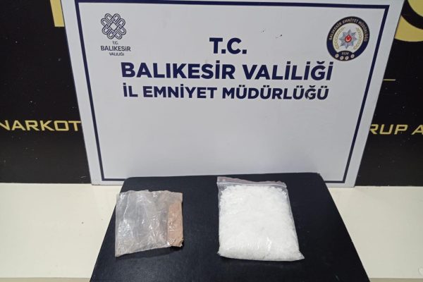 Bandırma’da narkotik operasyonu : 2 kişi yakalandı