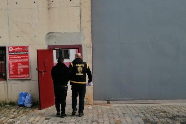 Bandırma’da 27 yıl hapis cezası olan şahıs yakalandı