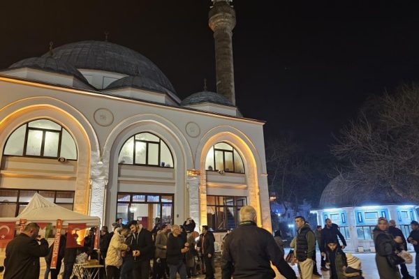 Miraç Kandilinde camiler doldu taştı