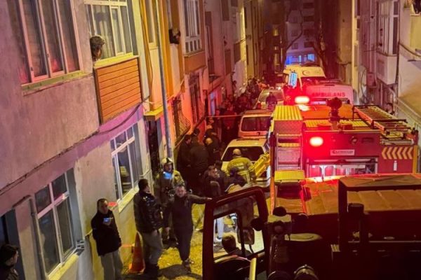 Bandırma’daki yangında 1 kişi hayatını kaybetti