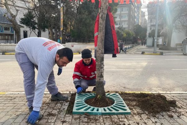 Bandırma Belediyesi’nden çevre dostu kaldırım düzenlemeleri