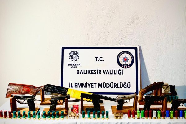 Gönen Polisinden şafak operasyonu