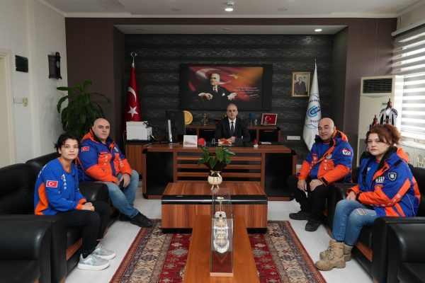 911 Arama Kurtarma Derneği Başkanından Rektöre Nezaket Ziyareti