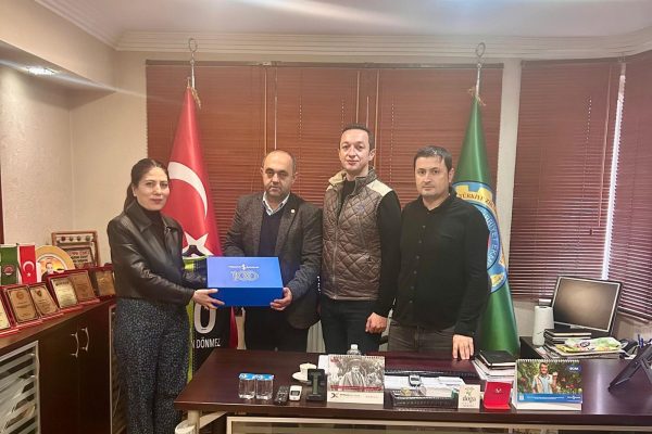 Başkan Süleyman Dönmez’e 100. yıl hediyesi