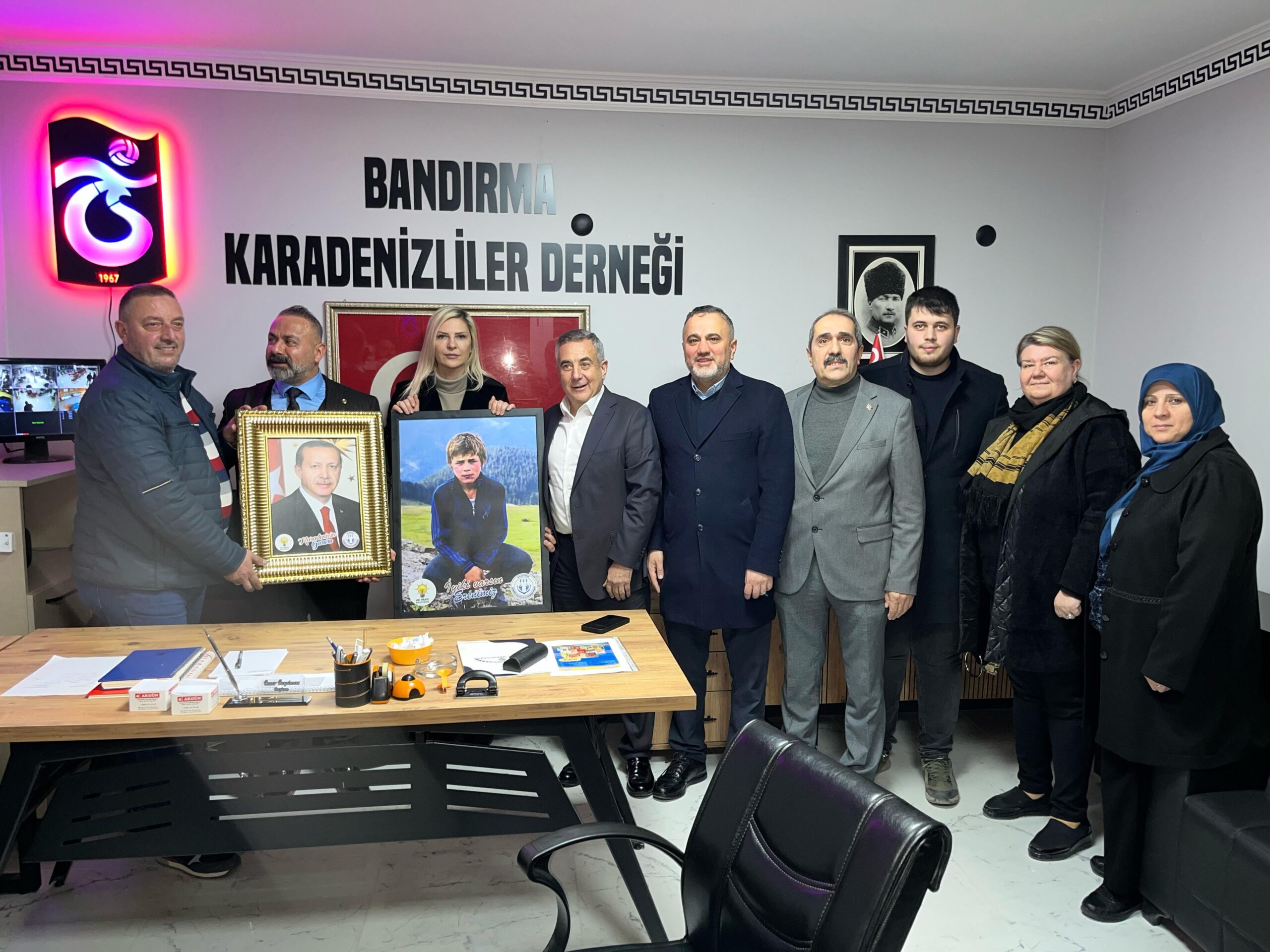 Ak Parti ilçe teşkilatı saha çalışmalarına aralıksız devam ediyor. Bu
