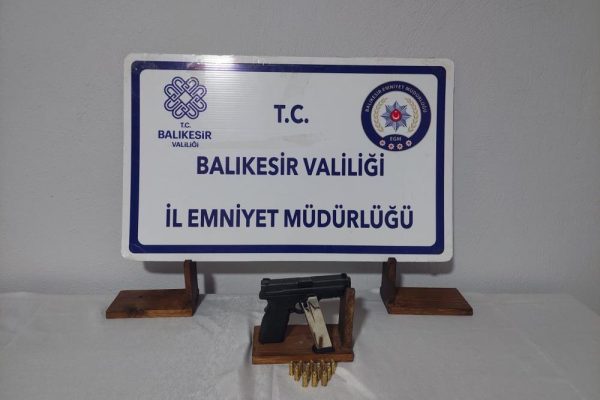 Gönen’de ruhsatsız silah operasyonu
