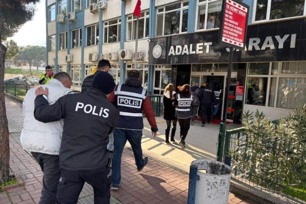 Yediemin otoparkından çalınan 4 araç operasyonla bulundu: 2 tutuklama