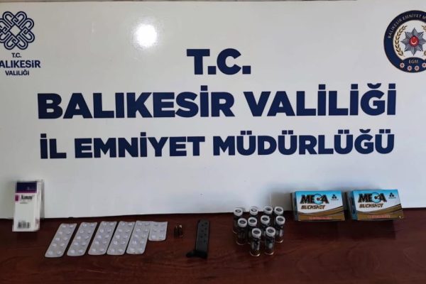 Bandırma’da 7 adrese operasyon: 5 gözaltı