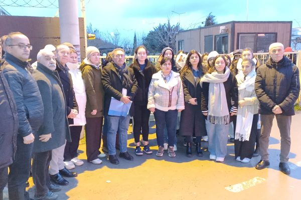 CHP’den KYK Yurdu önünde açıklama