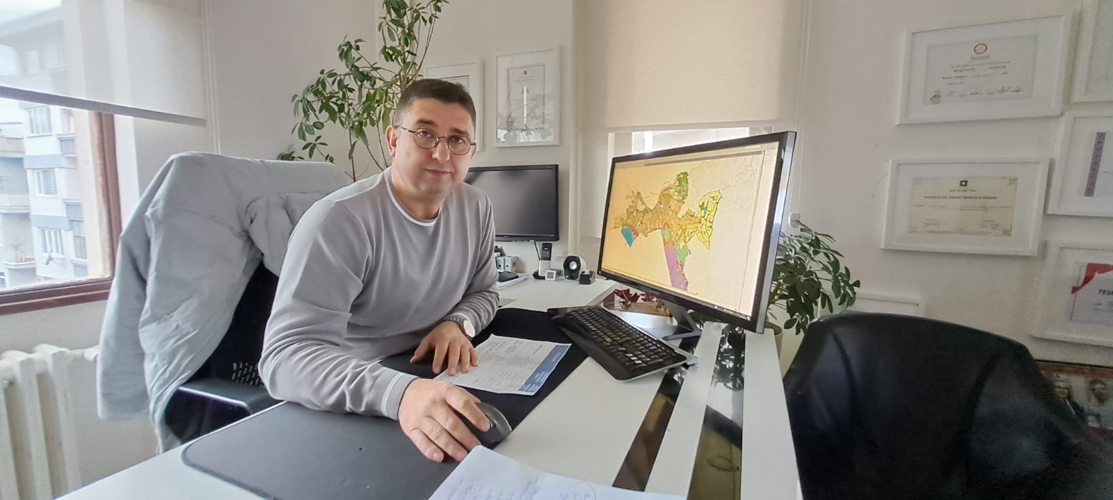  Şehir Plancısı ve MHP 28. Dönem milletvekili adayı Harun