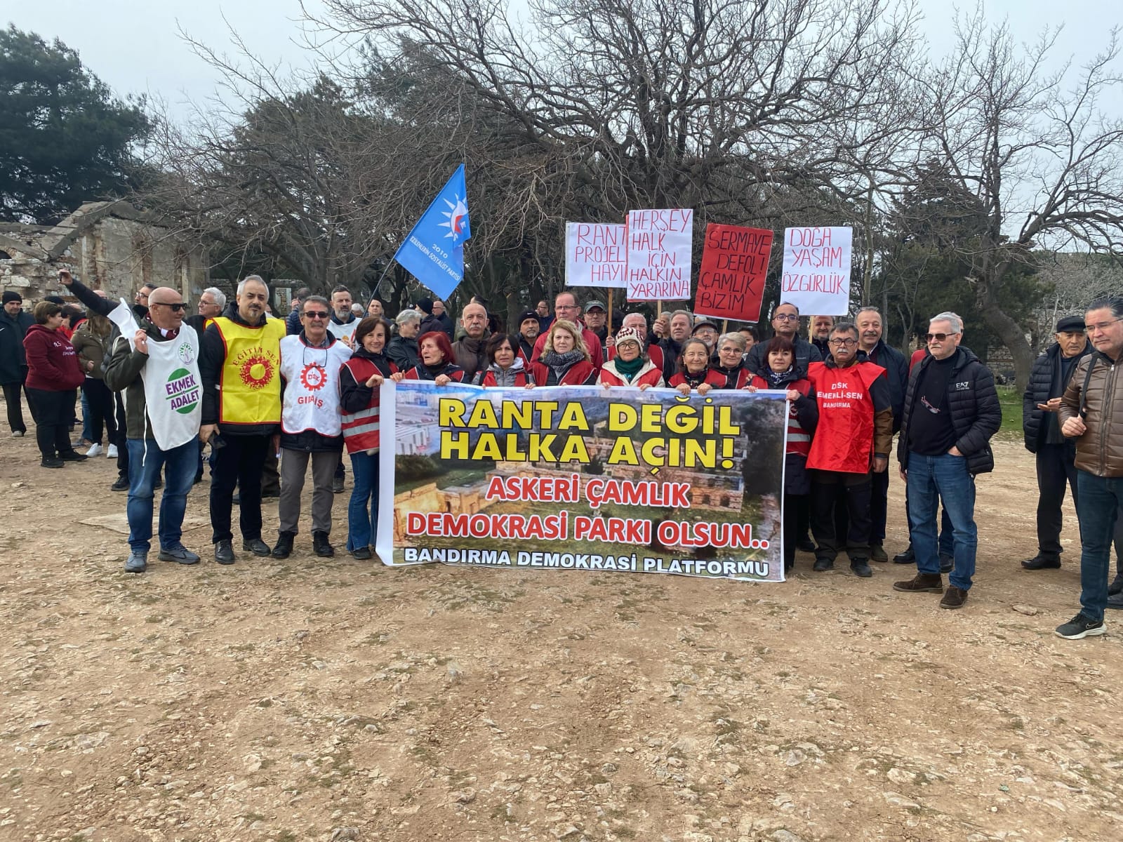   Bandırma Demokrasi Platformu bileşenleri eski ordonat arazisinin demokrasi parkı