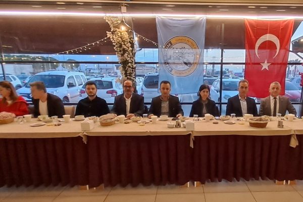 Petrol İş üyeleri iftarda buluştu