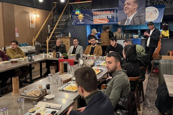 Ali Taylan Öztaylan Gençlerle Sahur Yaptı