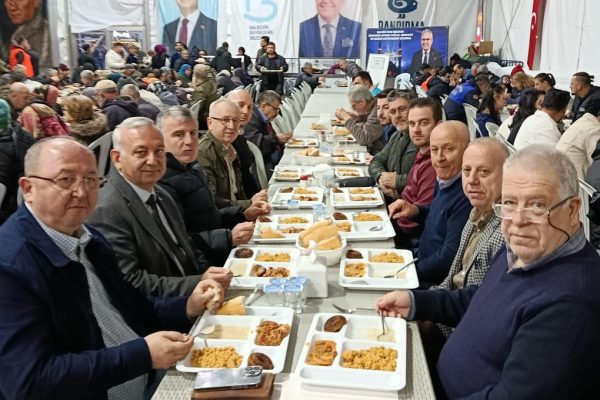 İftar yemeğinin evsahipliğini Ziyafet Spor yaptı