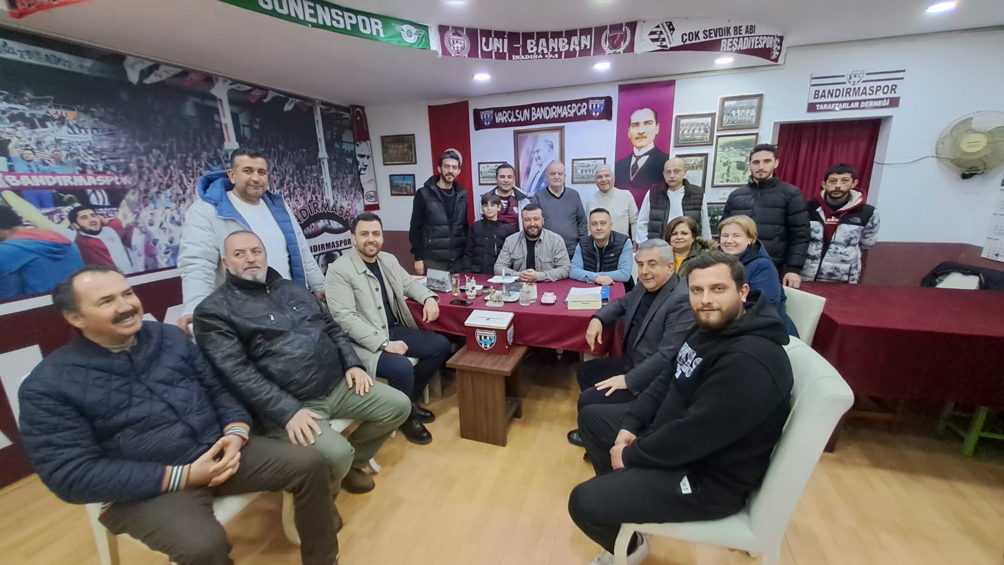   Ak Parti Balıkesir Milletvekili Ali Taylan Öztaylan Bandırmaspor Taraftarlar