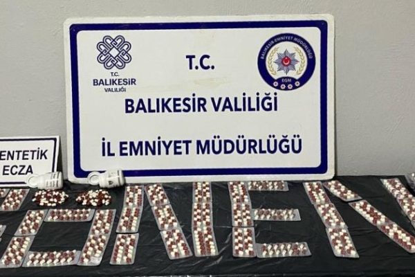 Gönen’de 994 adet sentetik ecza hapı ele geçirildi