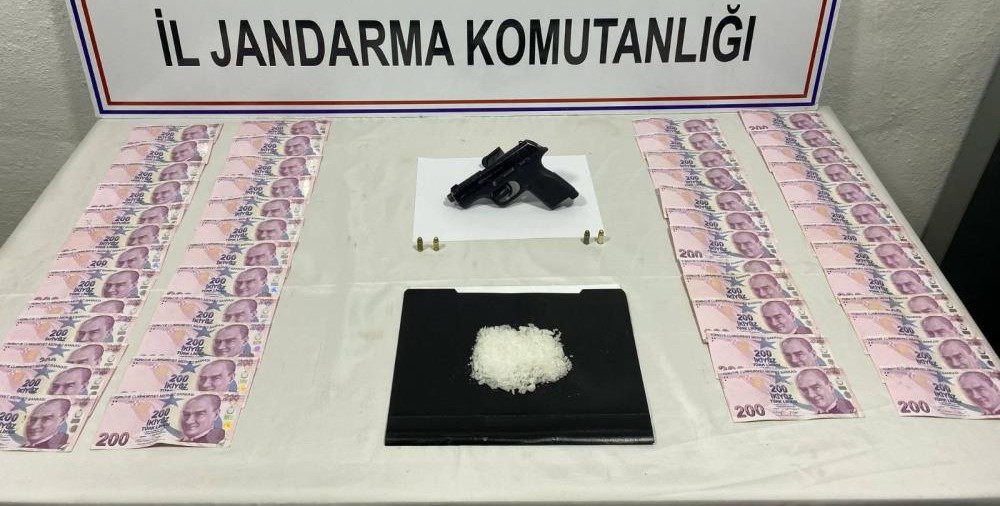 Uyuşturucu operasyonu: 6 şüpheli gözaltında Balıkesir İl Jandarma Komutanlığı ekipleri tarafından, uyuşturucu madde imal ve