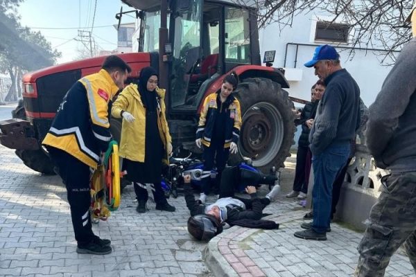 Traktör ile motosiklet çarpıştı: 1 Yaralı