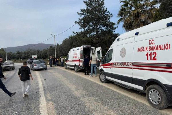 Erdek-Ocaklar yolunda zincirleme kaza: 3 Kişi yaralandı