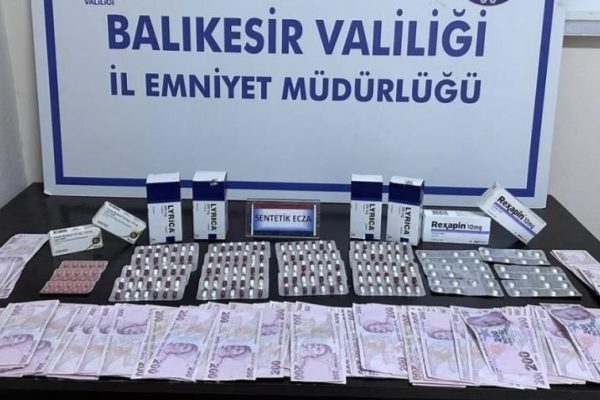 Erdek’te şüpheli şahıstan çok sayıda uyuşturucu hap ele geçirildi