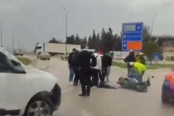 Bandırma’da 2 araç çarpıştı; 2 kişi yaralandı