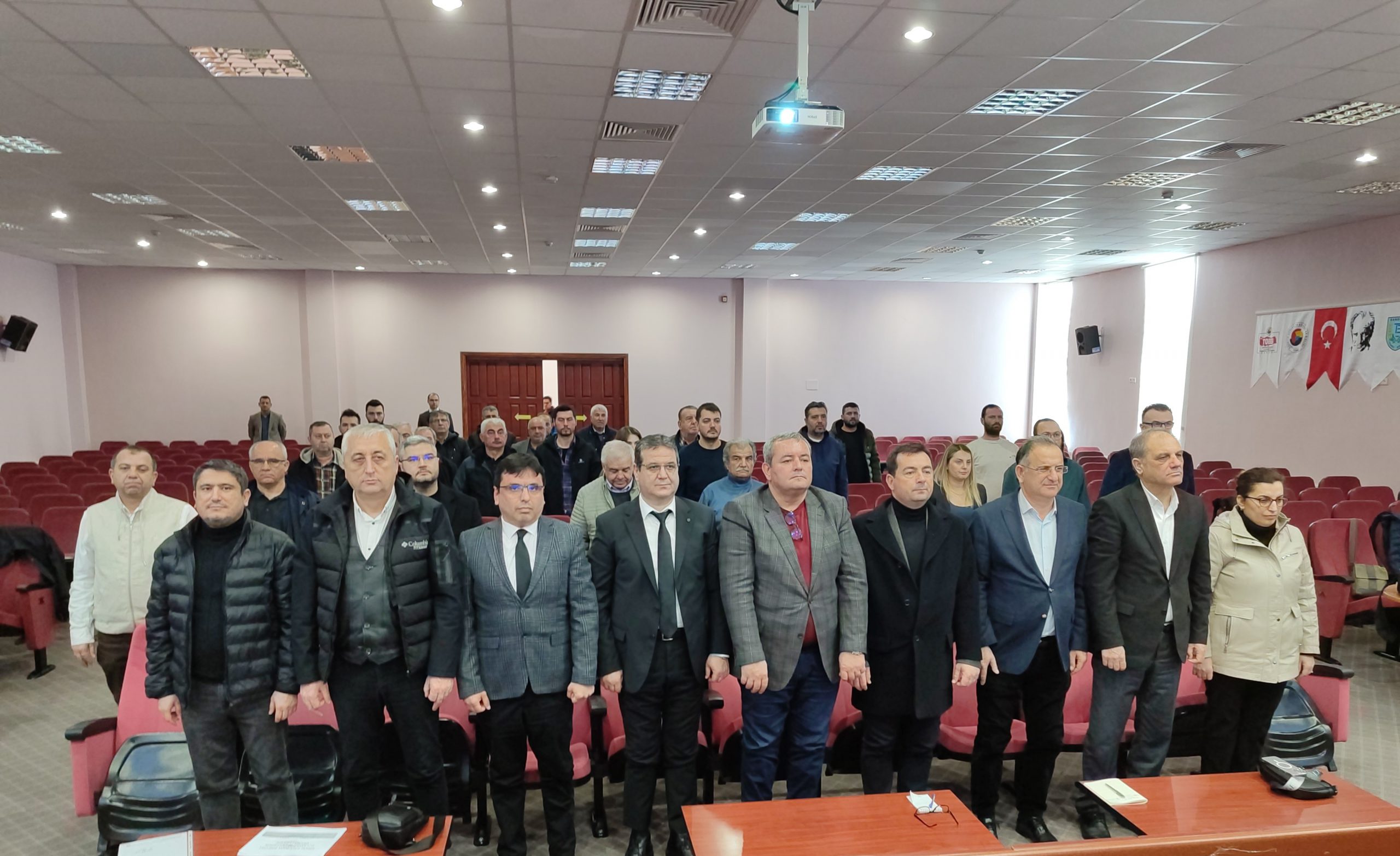 Balıkesir İl Tarım Müdürlüğü yetkililerince Bandırma Ticaret Borsası konferans salonunda